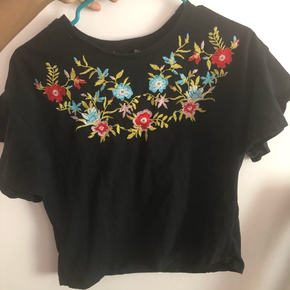 Short sleeve bell sleeve blouse